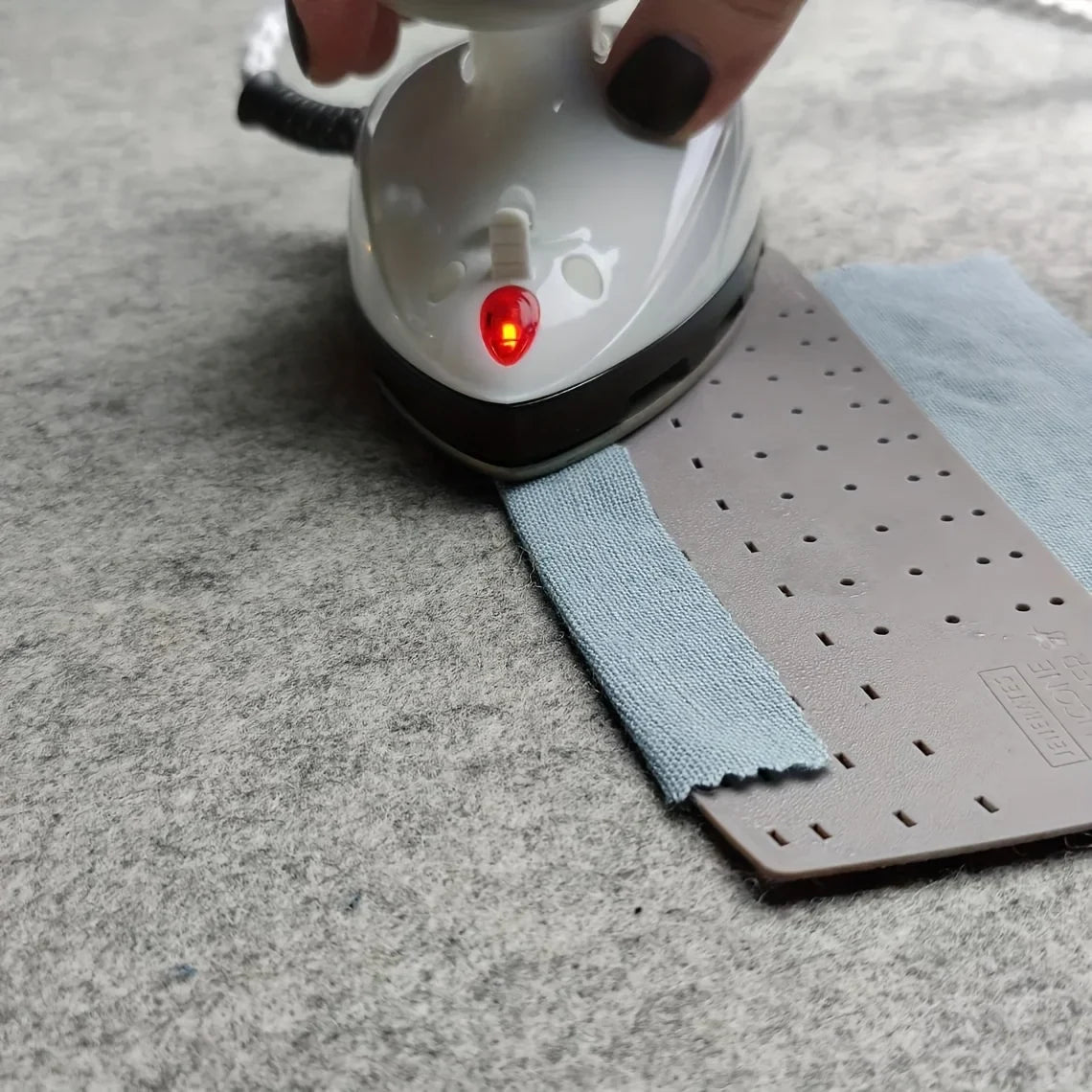HemAlign – Acrylic Hemming & Stitch Marking Tool