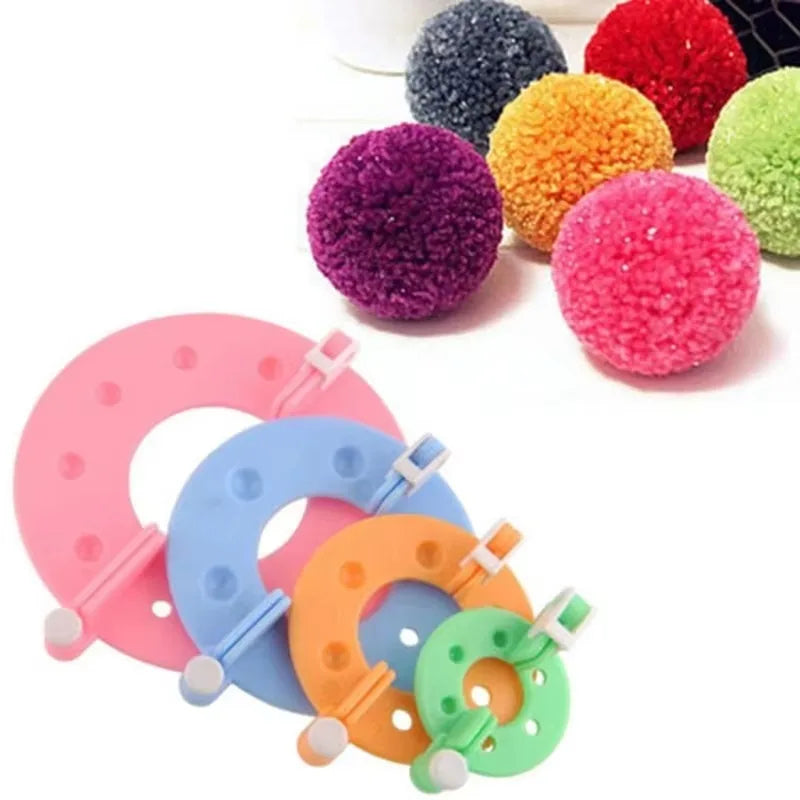 FluffCraft – DIY Pom Pom Maker Set (4 Sizes)