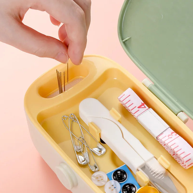 Sewvery – Portable 25-Piece Sewing Kit