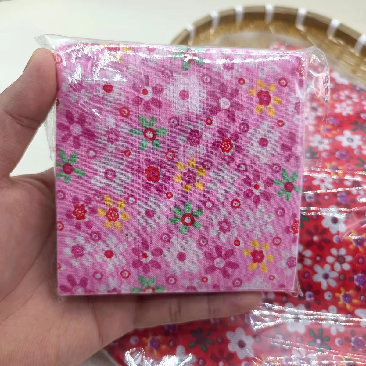 Patchiva – 150-Piece Cotton Fabric Squares Set