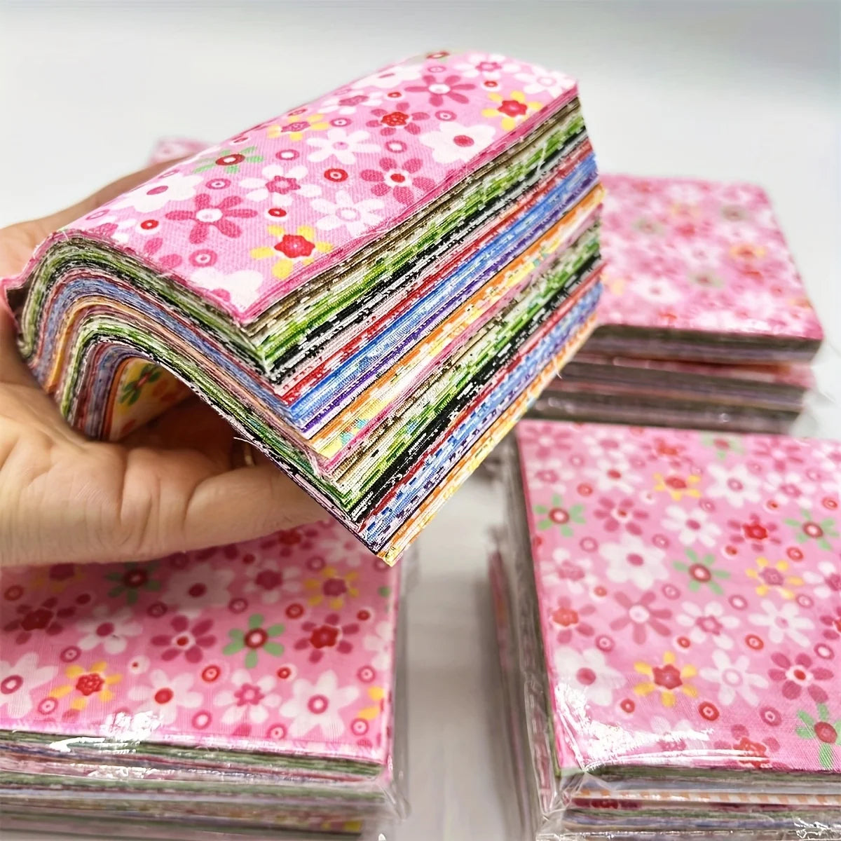 Patchiva – 150-Piece Cotton Fabric Squares Set