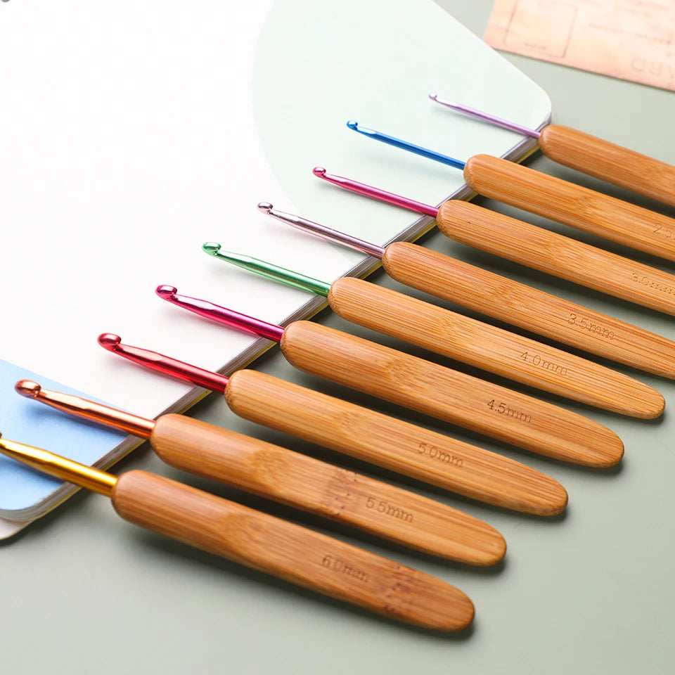 Bambrelle – 9-Piece Bamboo Crochet Hook Set