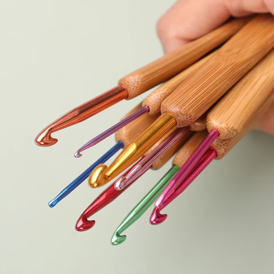 Bambrelle – 9-Piece Bamboo Crochet Hook Set